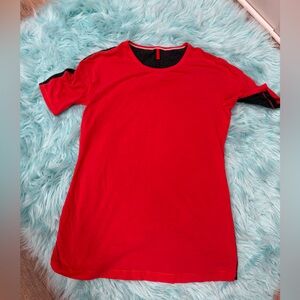 Lululemon Red and Gray Short Sleeve T-Shirt